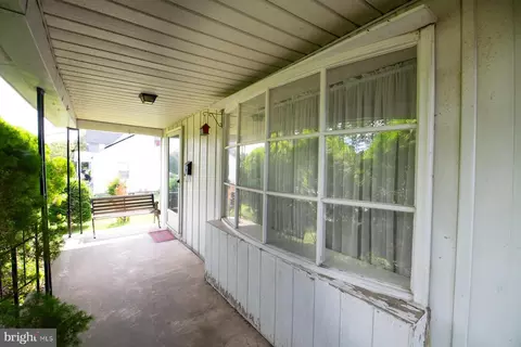 332 E Linden Ave, Lindenwold, NJ 08021 photo 4