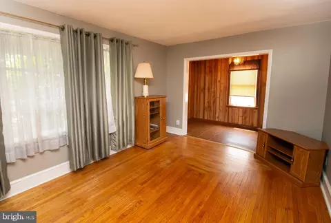 332 E Linden Ave, Lindenwold, NJ 08021 photo 11