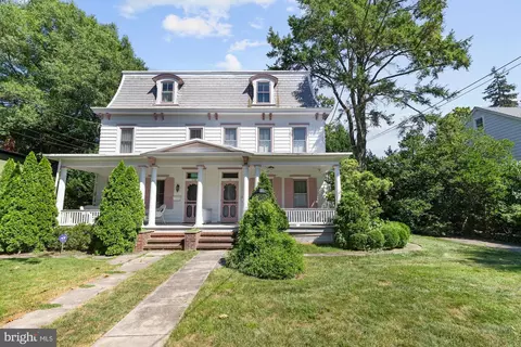 121 Centre St, Haddonfield, NJ 08033