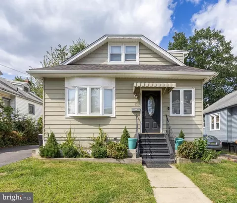 123 E Holly Ave, Oaklyn, NJ 08107