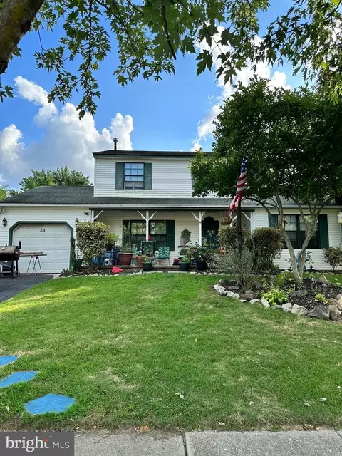 34 Westerly Dr, Sicklerville, NJ 08081