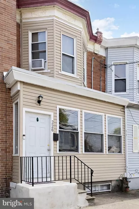 226 3rd St, Gloucester City, NJ 08030