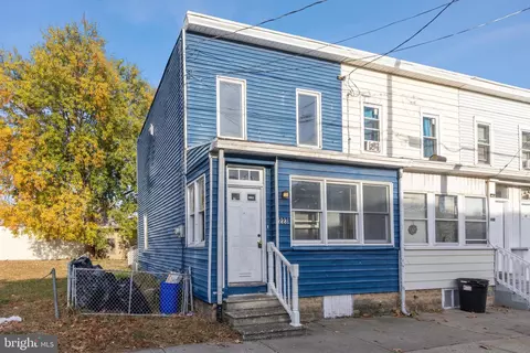 223 3rd St, Gloucester City, NJ 08030