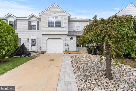 13 Parktown Pl, Sicklerville, NJ 08081