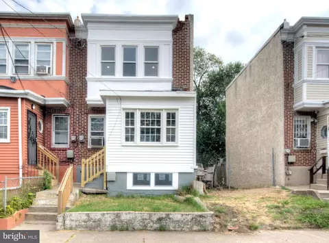 908 N 19th St, Camden, NJ 08105