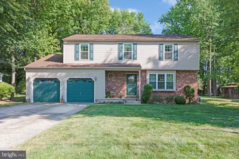 906 Dover St, Cherry Hill, NJ 08002