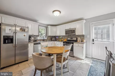 529 8th Ave, Lindenwold, NJ 08021 photo 6