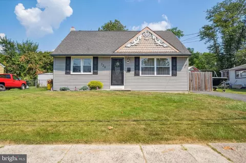 529 8th Ave, Lindenwold, NJ 08021