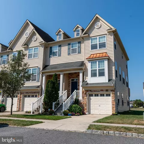 50 Tailor Ln, Sicklerville, NJ 08081