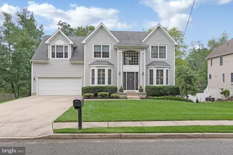 7 Crooked Ln, Cherry Hill, NJ 08034