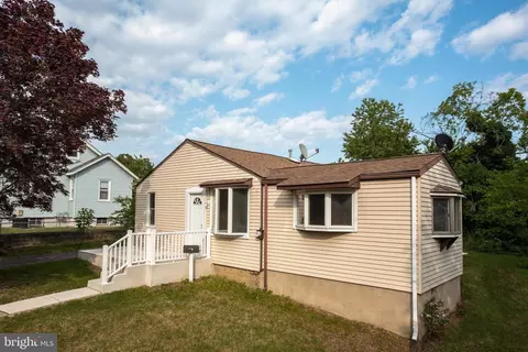 324 E 3rd Ave, Runnemede, NJ 08078 photo 2