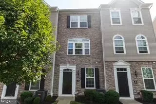 73 Franklin Cir, Somerdale, NJ 08083