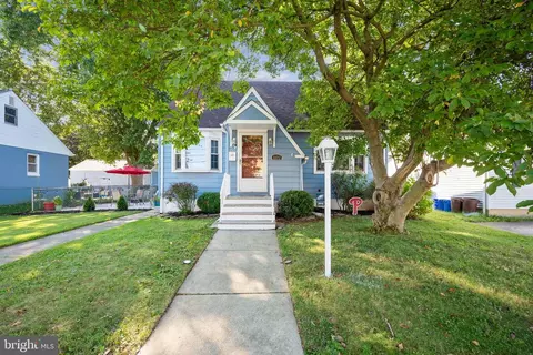 602 W Harrison Ave, Magnolia, NJ 08049