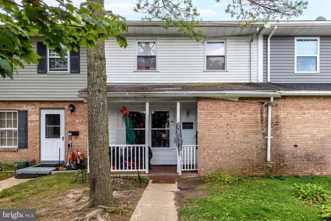 30 Maureen Ct, Sicklerville, NJ 08081
