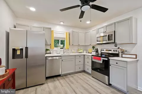 208 Bergen Ave, Voorhees, NJ 08043