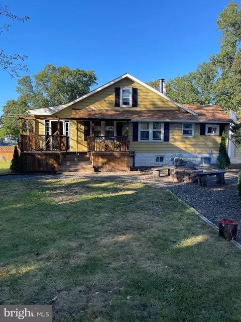 615 Kayser Ave, Pine Hill, NJ 08021