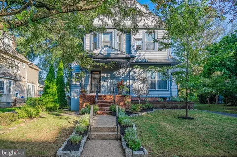 10 Crestmont Ter, Collingswood, NJ 08108
