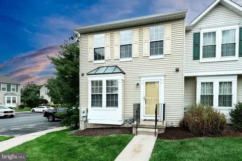 51 Pebble Ln, Blackwood, NJ 08012
