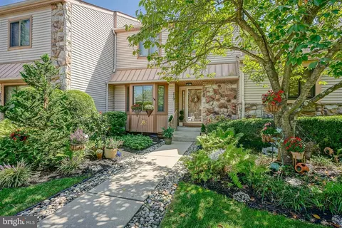 219 Chanticleer, Cherry Hill, NJ 08003