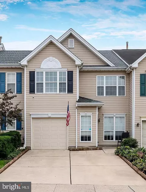 4 Cypress Point Ct, Blackwood, NJ 08012