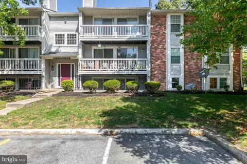 106 Kenwood Dr, Sicklerville, NJ 08081