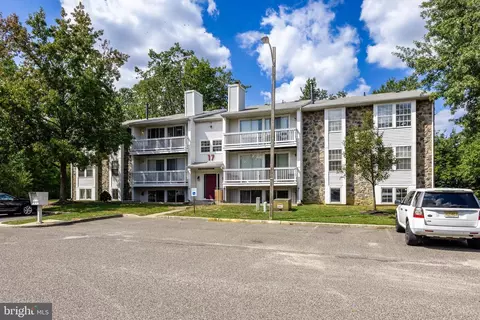 187 Kenwood Dr, Sicklerville, NJ 08081