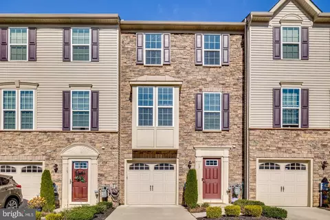 17 Farm Field Ln, Sicklerville, NJ 08081