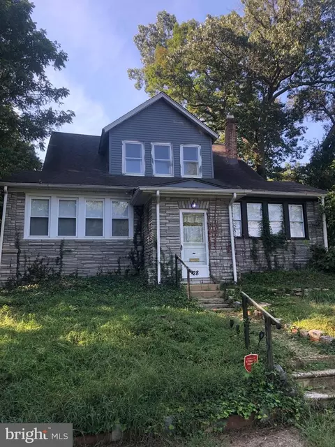 28 Cedar Ln, Clementon, NJ 08021