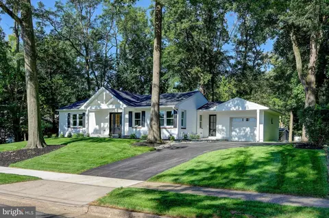 18 Whitman Ave, Cherry Hill, NJ 08002