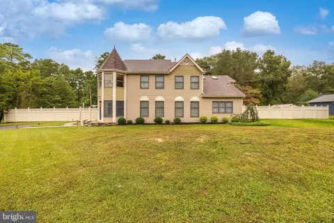 131 Braddock Ave, Hammonton, NJ 08037
