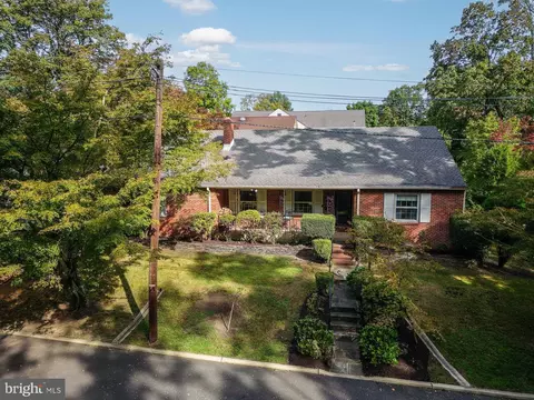 101 Reillywood Ave, Haddonfield, NJ 08033