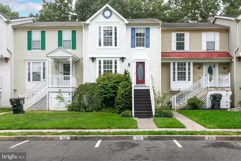 52 Wagon Wheel Dr, Sicklerville, NJ 08081