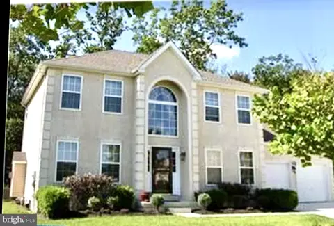 142 Quiet Rd, Sicklerville, NJ 08081