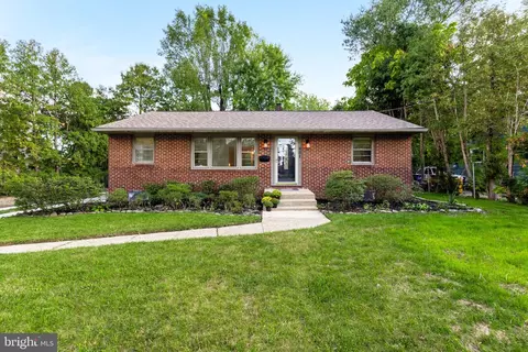 801 Pasadena Dr, Somerdale, NJ 08083