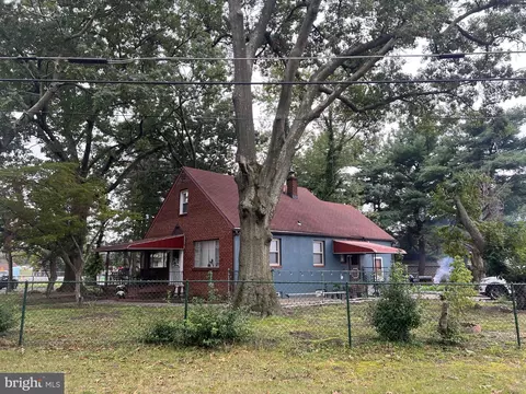 7949 Balfour Rd, Pennsauken, NJ 08110