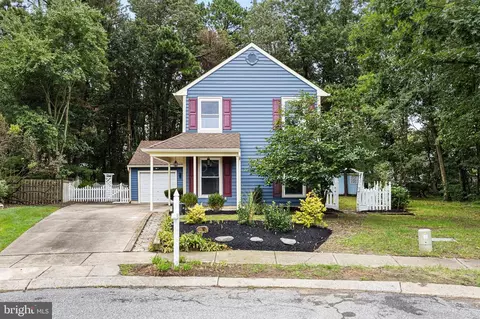 13 Hunter Ct, Atco, NJ 08004