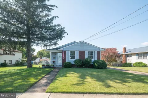 136 S Bell Rd, Bellmawr, NJ 08031