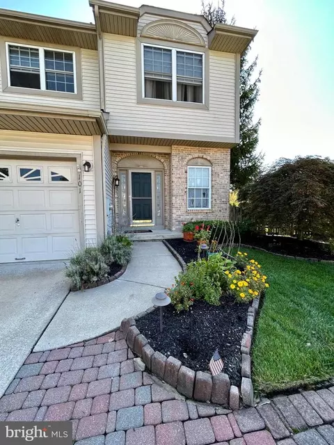 101 Kennedy Ln, Berlin, NJ 08009