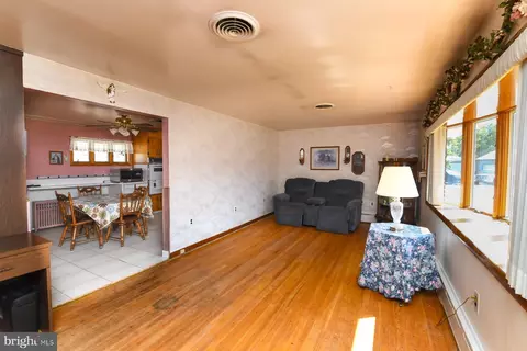 921 Kayser Ave, Pine Hill, NJ 08021 photo 4