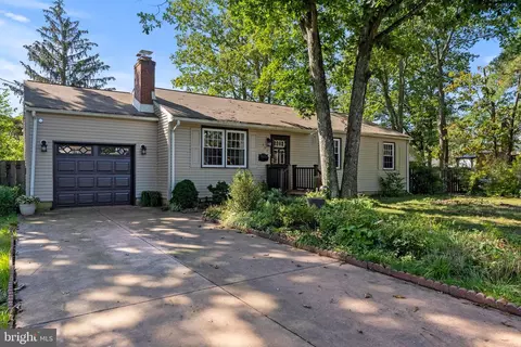 352 Blaine Ave, West Berlin, NJ 08091