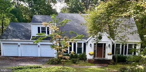 30 Fox Hollow Dr, Cherry Hill, NJ 08003