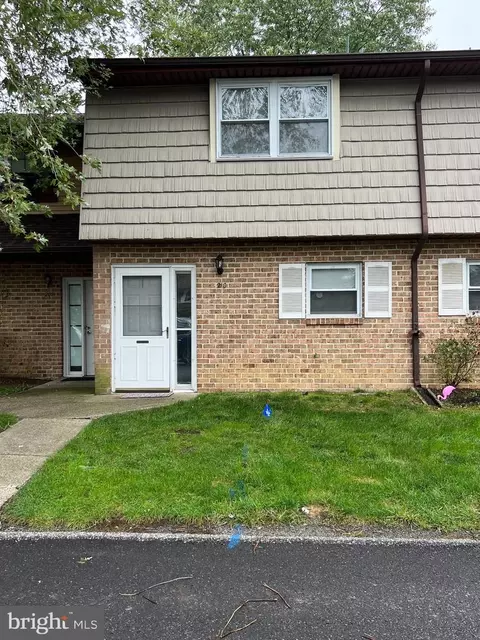 210 La Cascata, Clementon, NJ 08021