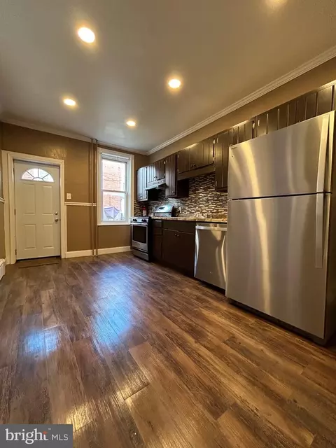 321 Warren St, Gloucester City, NJ 08030