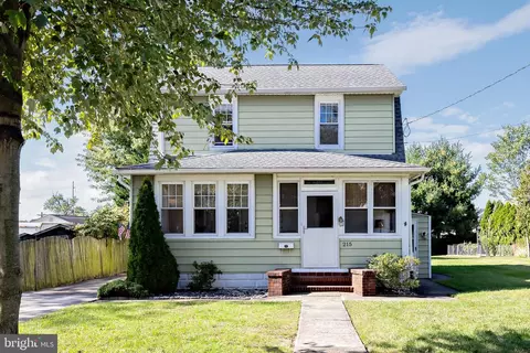 215 Washington Ave, Runnemede, NJ 08078