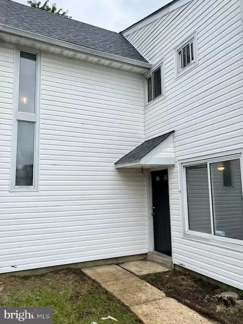 48 Noble Rd, Sicklerville, NJ 08081