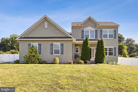 103 Summer Lea Dr, Sicklerville, NJ 08081