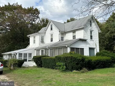 553 Church Rd, Sicklerville, NJ 08081