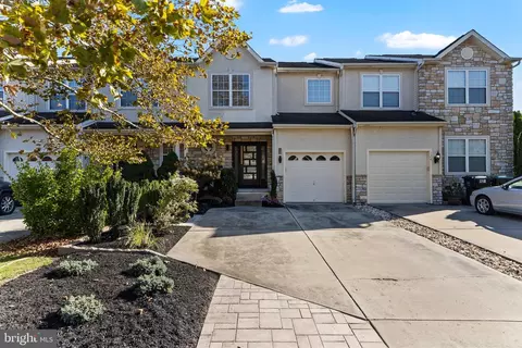 126 Sequoia Dr, Berlin, NJ 08009