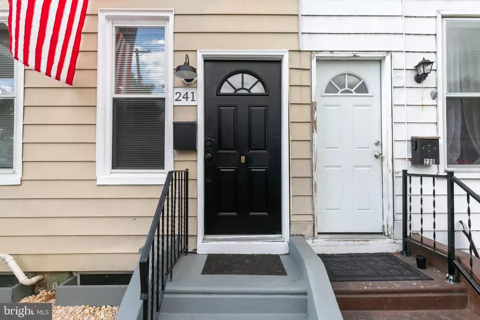  241 3rd St, Gloucester City, NJ 08030 photo 2