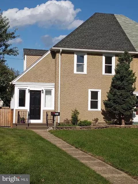 221 Noreg Pl, Brooklawn, NJ 08030